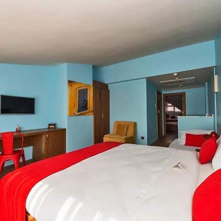 Hotel Taksim Nis - Istiklal Street