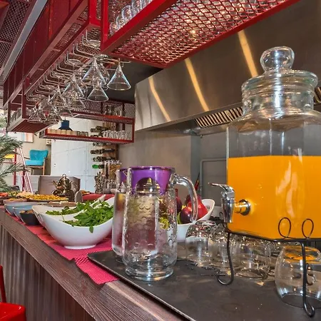 Taksim Nis - Istiklal Street 3*