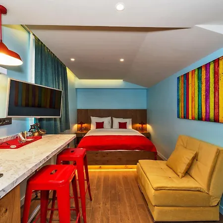 Hotel Taksim Nis - Istiklal Street