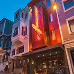Taksim Nis - Istiklal Street מלון