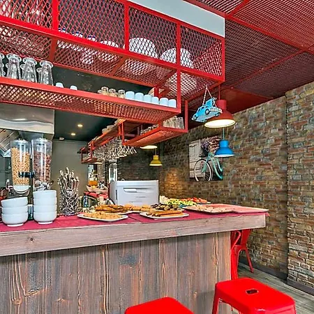 Taksim Nis - Istiklal Street 3*