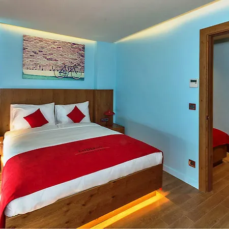 מלון Taksim Nis - Istiklal Street 3*